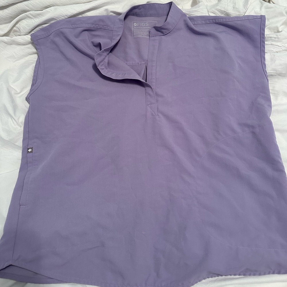 Lavender Figs Rafaela Scrub Top size Medium